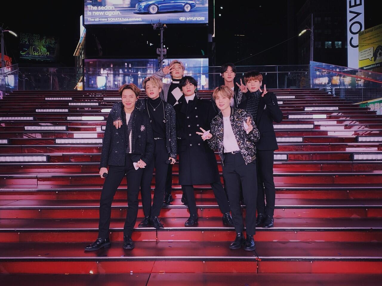 BTS Resmi Jadi Artis K-Pop Pertama yang Tampil di Grammy!