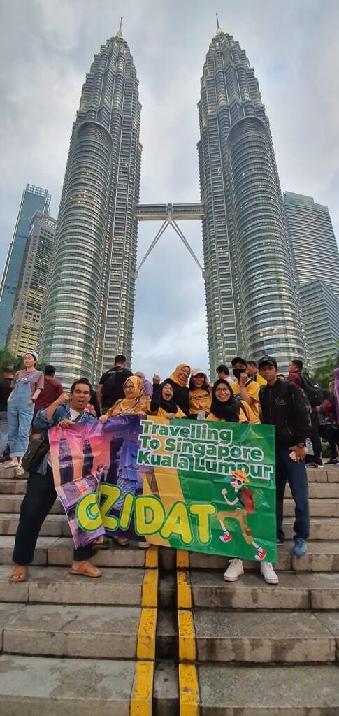 'Travelling goes to Singapore-Malaysia' bersama Gizidat