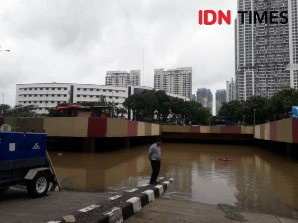 Hujan Disertai Petir Masih Menghantui Jakarta Hari Ini