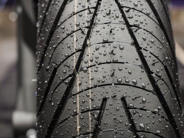 3 Cara Sederhana Merawat Ban Tubeless, Biar Lebih Awet