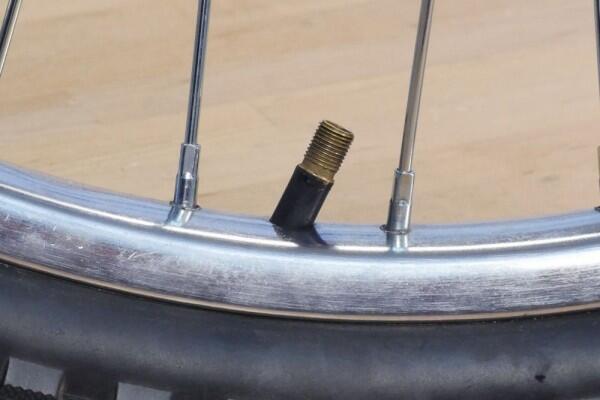 3 Cara Sederhana Merawat Ban Tubeless, Biar Lebih Awet