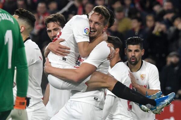 Rangkuman La Liga Pekan-21, Real Madrid Tikung Barcelona di Puncak