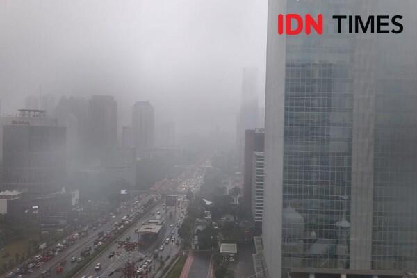 Diguyur Hujan Sejak Minggu Malam Cipulir Banjir Hingga 110 Centimeter