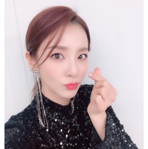 Dijuluki "Vampir", 14 Potret Awet Muda Sandara Park di Usia 35 Tahun