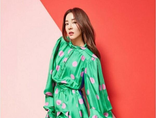 Dijuluki "Vampir", 14 Potret Awet Muda Sandara Park di Usia 35 Tahun
