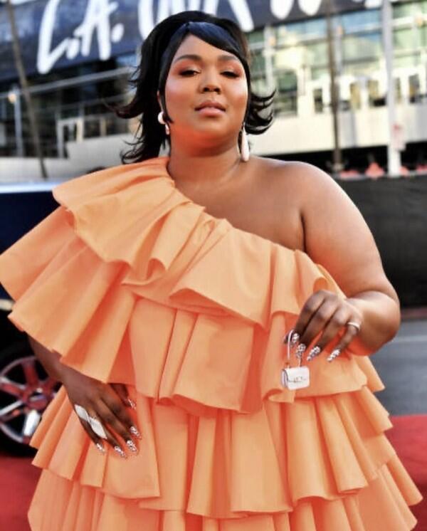 10 Fakta Lizzo, Rapper Nyentrik Pemenang Grammy Awards 2020