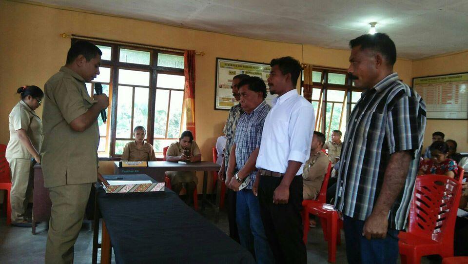 Kades Haryanto Lantik Bernadus Kurman Jadi Kaur Adminstrasi Desa Adobala