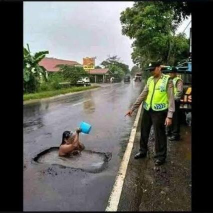 Warga Tersantuy, Ya +62 Punya! Inilah Penampakan Manusia-Manusia Santuy Tingkat Dewa