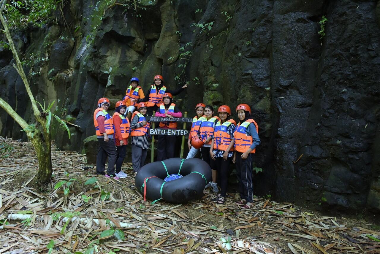  &#91; Purwokerto &#93; RIVER TUBING DAYUNG ADVENTURE