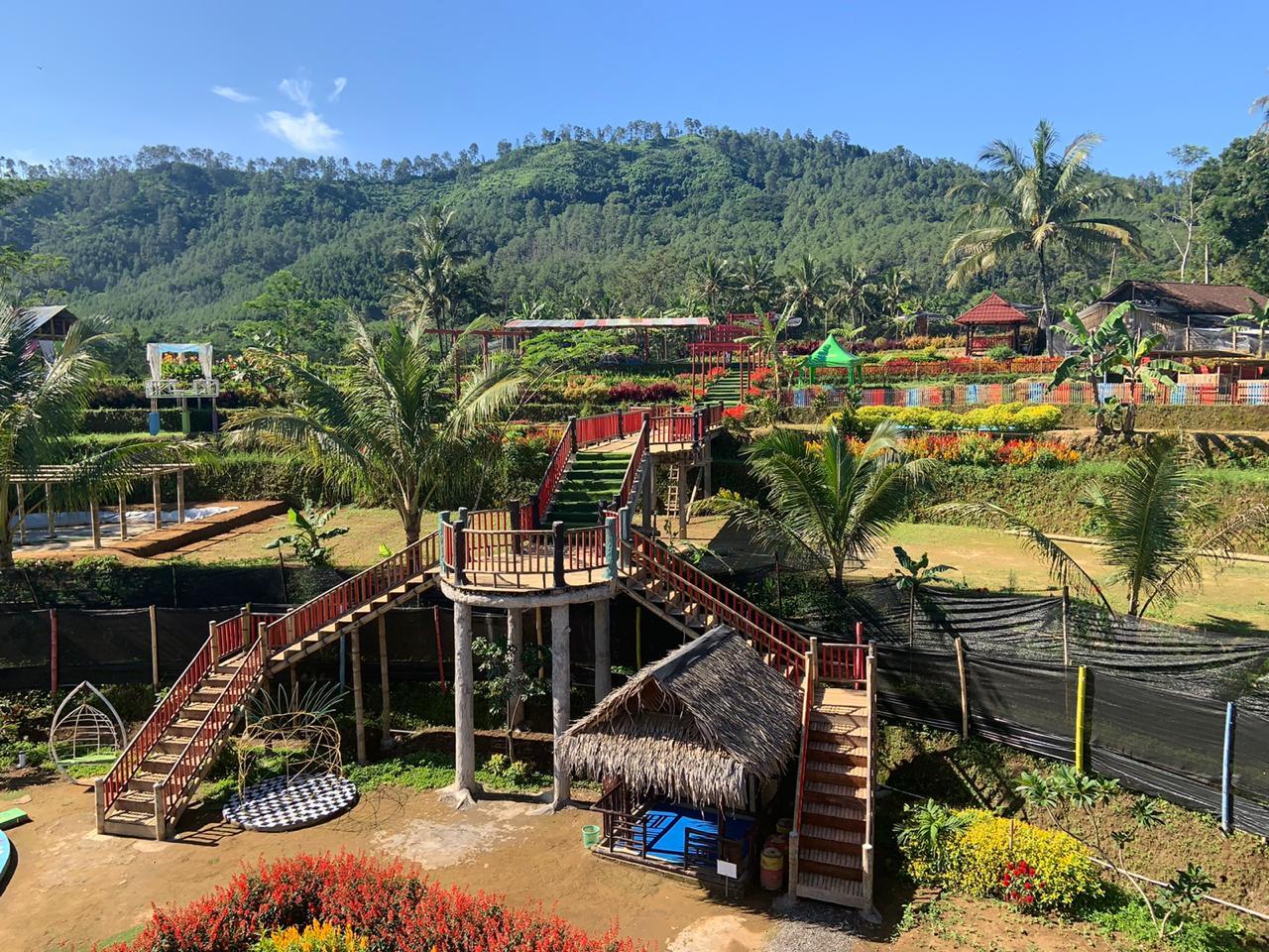 Mengunjungi Taman Bunga Pagoda di kali kedua