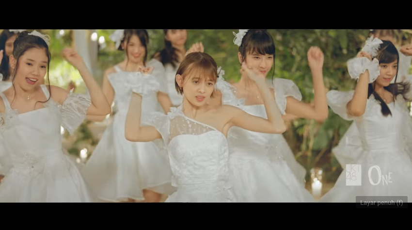 Review MV Rapsodi - JKT48 : Elegan dan Sejuk
