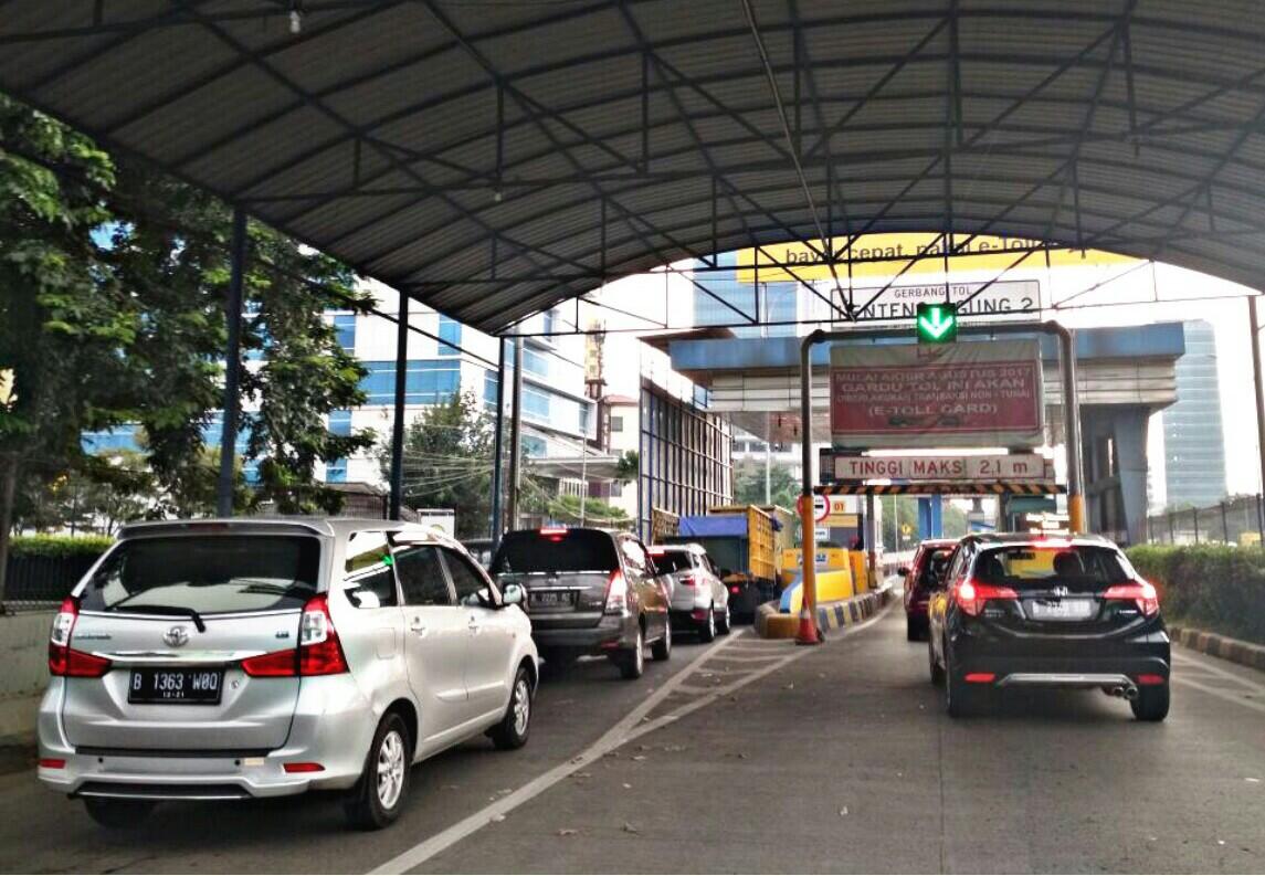 Ingat, Mulai Besok Tarif Tol Dalam Kota Naik !