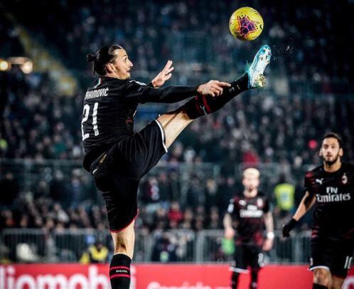Ibrahimovic Bikin Gol Lagi di San Siro Setelah Nunggu 8 Tahun!