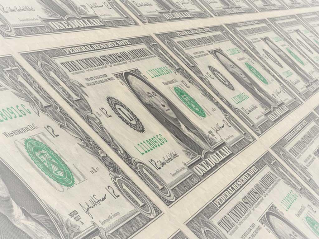 EKONOMI LEMAH DAN DOLAR AS YANG JATUH
