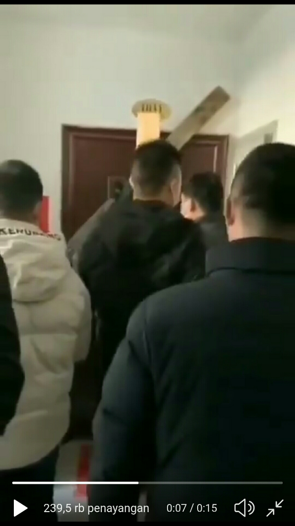 Kejam! Video Pria Dikunci dalam Rumah karena Virus Corona