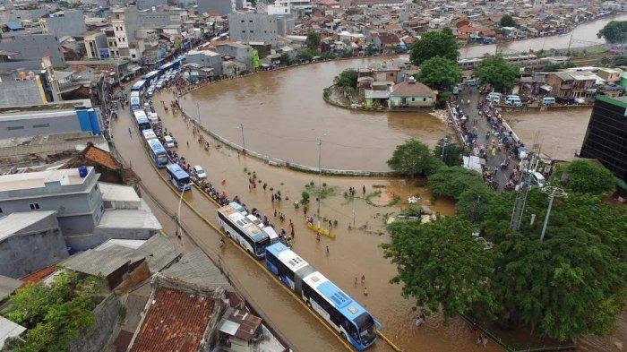 Waktu &amp; Energi Bangsa Ini Habis Cuma Buat Ngurusin Hal Gak Penting