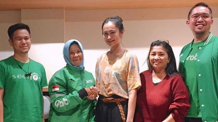 Akhir Kisah Emak Driver Ojol Yang Di Lempar Susu Oleh Pegawai Kopi Yor