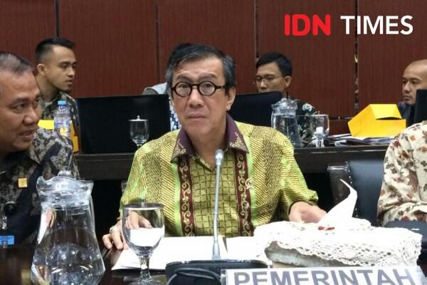 Tak Jujur Soal Harun Masiku, Jokowi Didesak Copot Yasonna Laoly