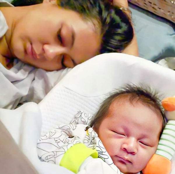 Mama Muda Hits, 10 Momen Penuh Kasih Paula Verhoeven Momong Baby Kiano