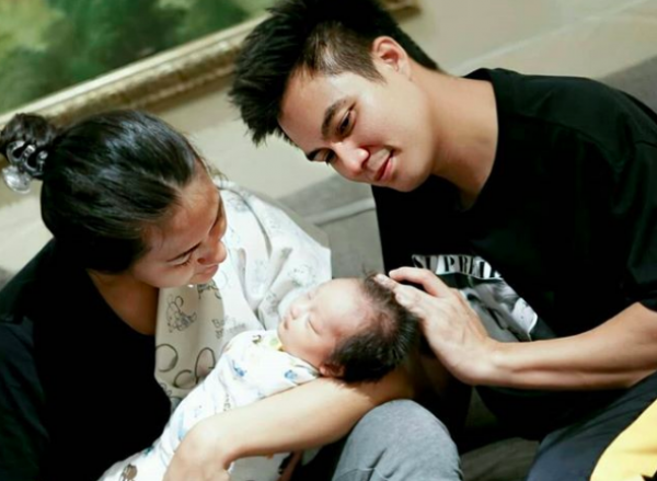 Mama Muda Hits, 10 Momen Penuh Kasih Paula Verhoeven Momong Baby Kiano