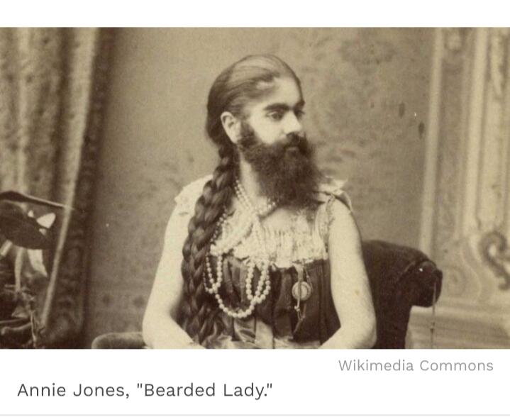 Почему синеет борода у женщины