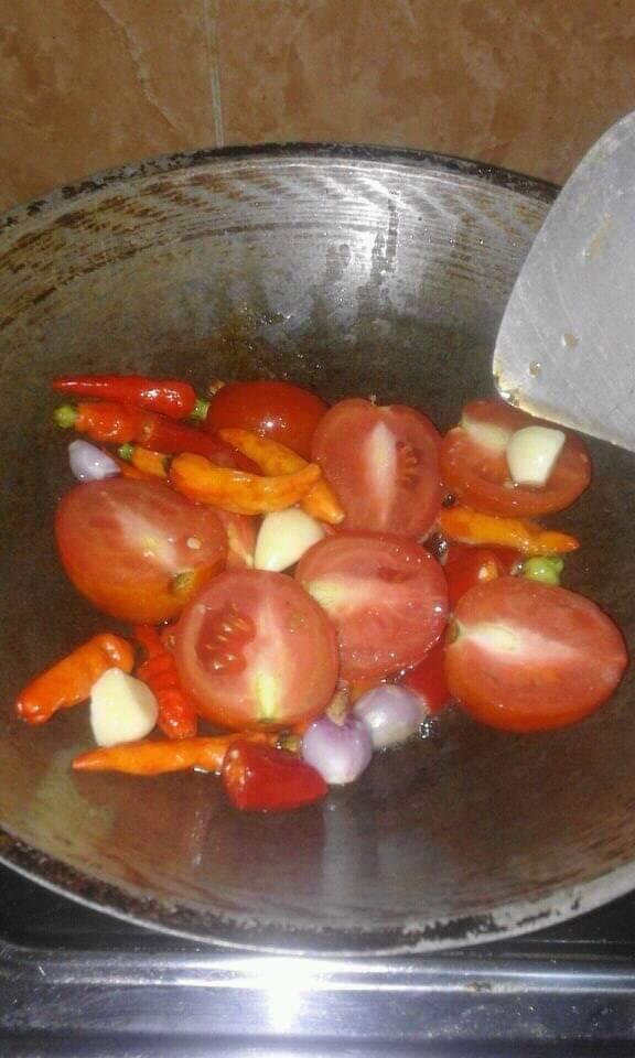 Bikin Sambal Bajak Ala Delia Yuks! 