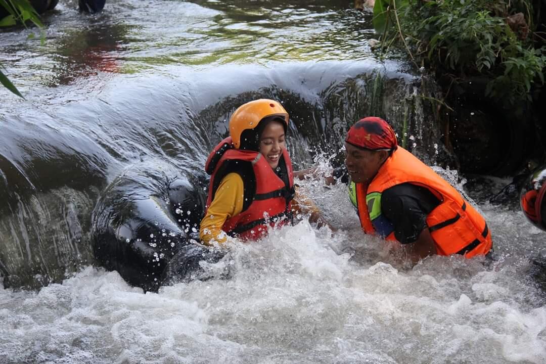 KAMPOENG BANYU RIVER TUBING PAMOTAN