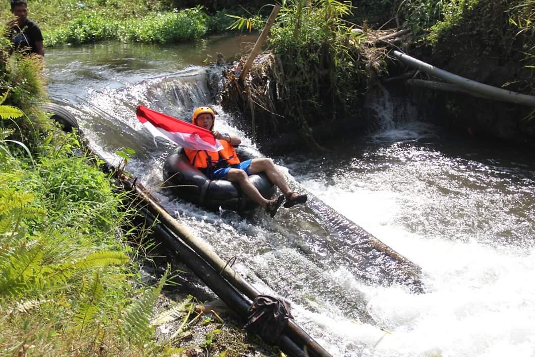 KAMPOENG BANYU RIVER TUBING PAMOTAN