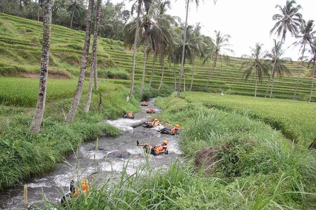 KAMPOENG BANYU RIVER TUBING PAMOTAN