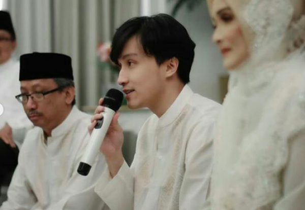 Menikah Setelah 12 Tahun Pacaran, 10 Perjalanan Cinta Isyana & Rayhan
