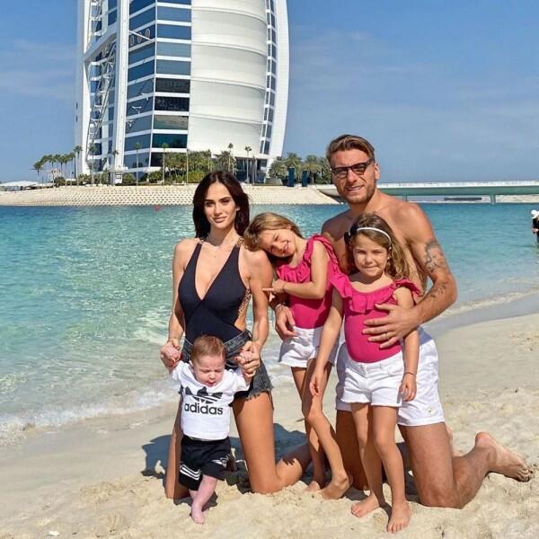 Family Goal, Ini 9 Potret Pesepak Bola Ciro Immobile Bersama Keluarga