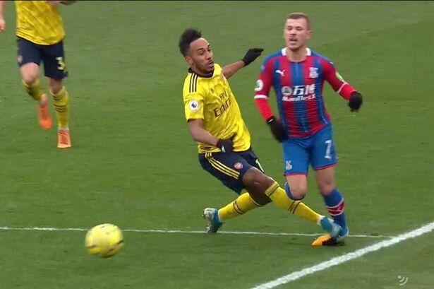 Aubameyang Tanggapi Keputusan VAR antara Tottenham Vs Manchester City