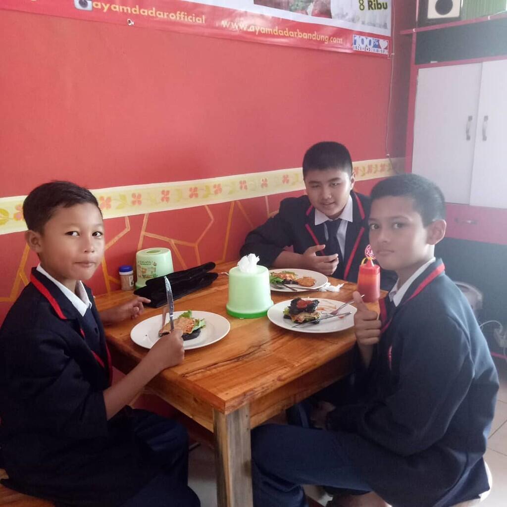 Franchise Murah dan Menguntungkan Ayam Dadar Bandung. Konsep Resto Cuma 30 Jutaan