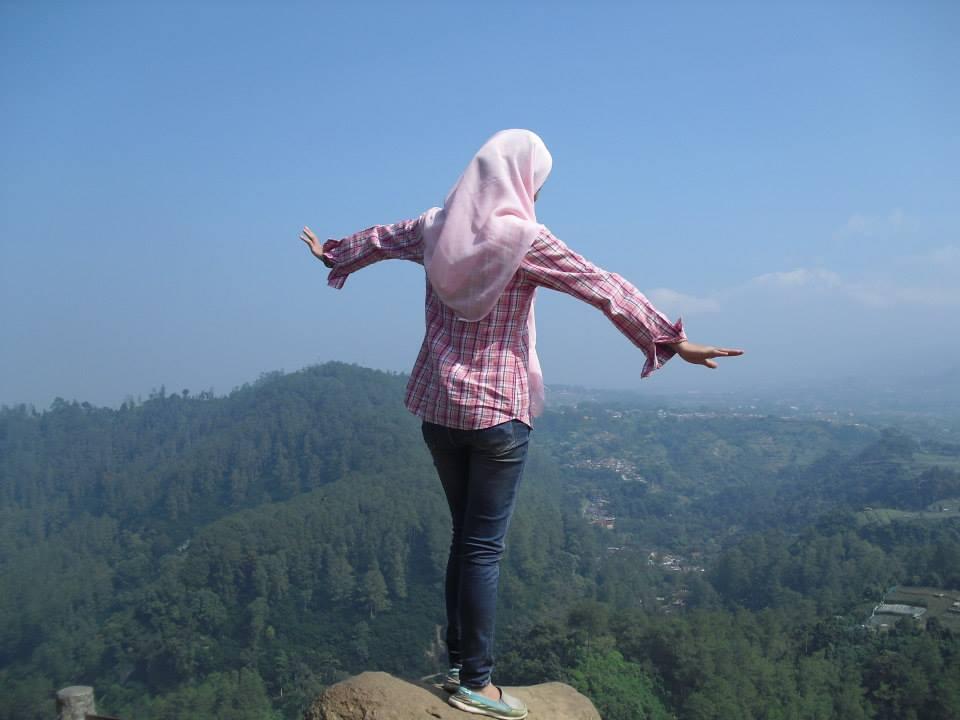 Keindahan Alam Bandung Memicu Adrenalin