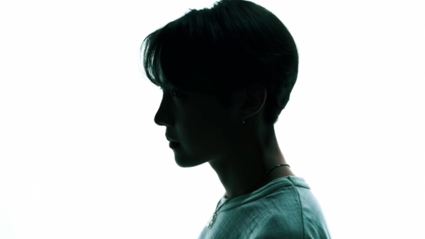 9 Potret J-Hope BTS dalam Keindahan Dunia 'Ego' Lewat Comeback Trailer