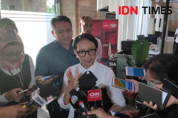 Menlu Retno Rapat Corona di Kantor Airlangga, akan Ada Hotline Khusus