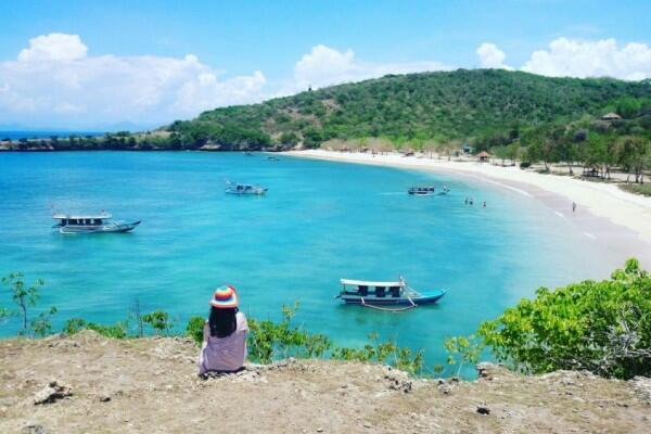 10 Rekomendasi Tempat Wisata Indah di NTB, Gak Cuma Labuan Bajo