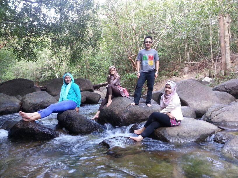 Laskar Perempuan ke Negeri Pelangi