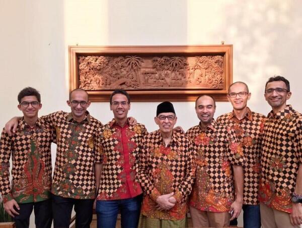 Cerdas dan Memesona, 10 Potret Izzat Assegaf Anak Najwa Shihab