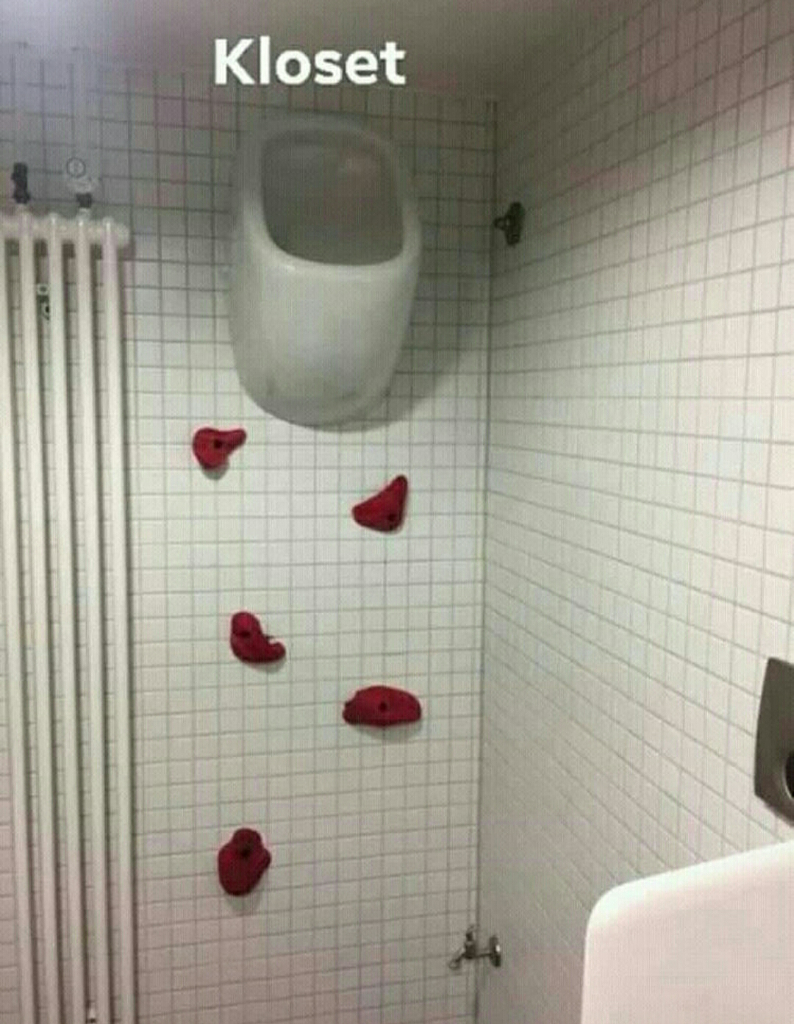 Bikin Ngakak! 7 Desain Toilet Paling Absurd