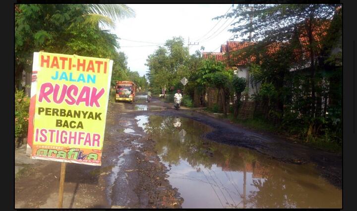 Aku, Kursi Bapak dan Jeglongan Sewu.