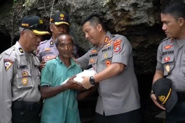 10 Tahun Tinggal di Gua, Kakek La Udu Jalani Pemeriksaan Kesehatan