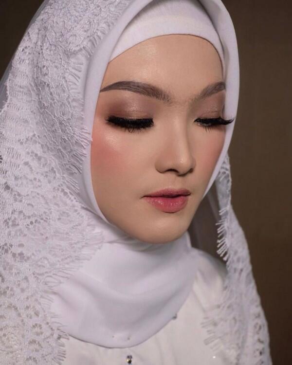 10 Potret Manis Pernikahan Ana Riana, Istri Mas Pur di Sinetron TOP