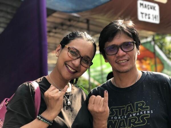 19 Tahun Bersama, 10 Potret Romantis Shahnaz Haque & Gilang Ramadhan