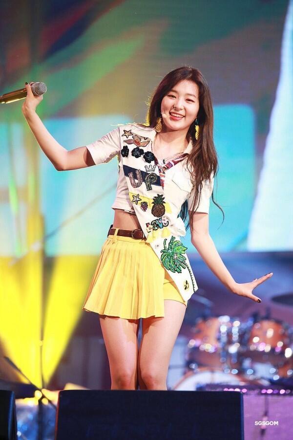 Karismatik, 10 Potret Seulgi Main Dancer Red Velvet di Atas Panggung