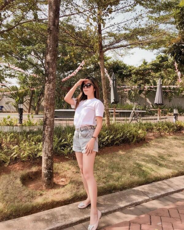10 Potret Casual Style ala Fay Nabila, Gaya Masa Kini yang Cute Abis!