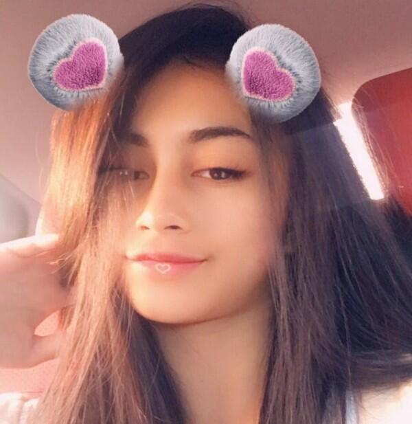 10 Potret Manis Sintya Marisca, Cewek Tomboi yang Suka Joget!