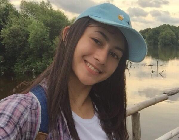 10 Potret Manis Sintya Marisca, Cewek Tomboi yang Suka Joget!