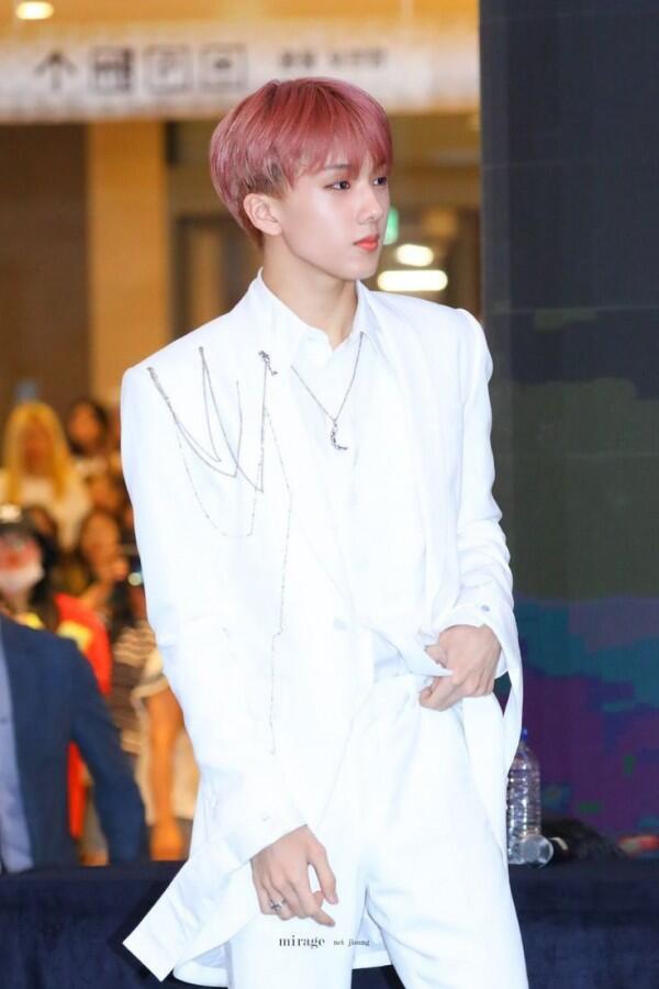 Semakin Dewasa, 10 Potret Jisung Maknae NCT yang Kini Berusia 18 Tahun