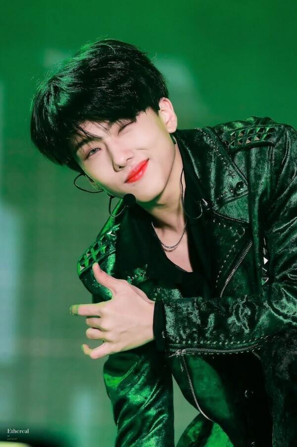 Semakin Dewasa, 10 Potret Jisung Maknae NCT yang Kini Berusia 18 Tahun
